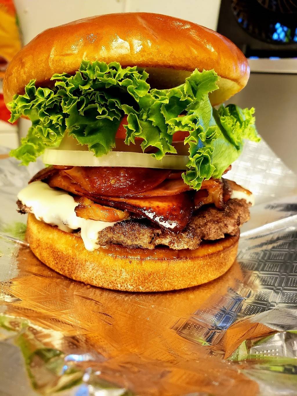 Theres A Treat Takeout | restaurant | 495 N Deer Isle Rd, Deer Isle, ME 04627, USA | 2073489444 OR +1 207-348-9444