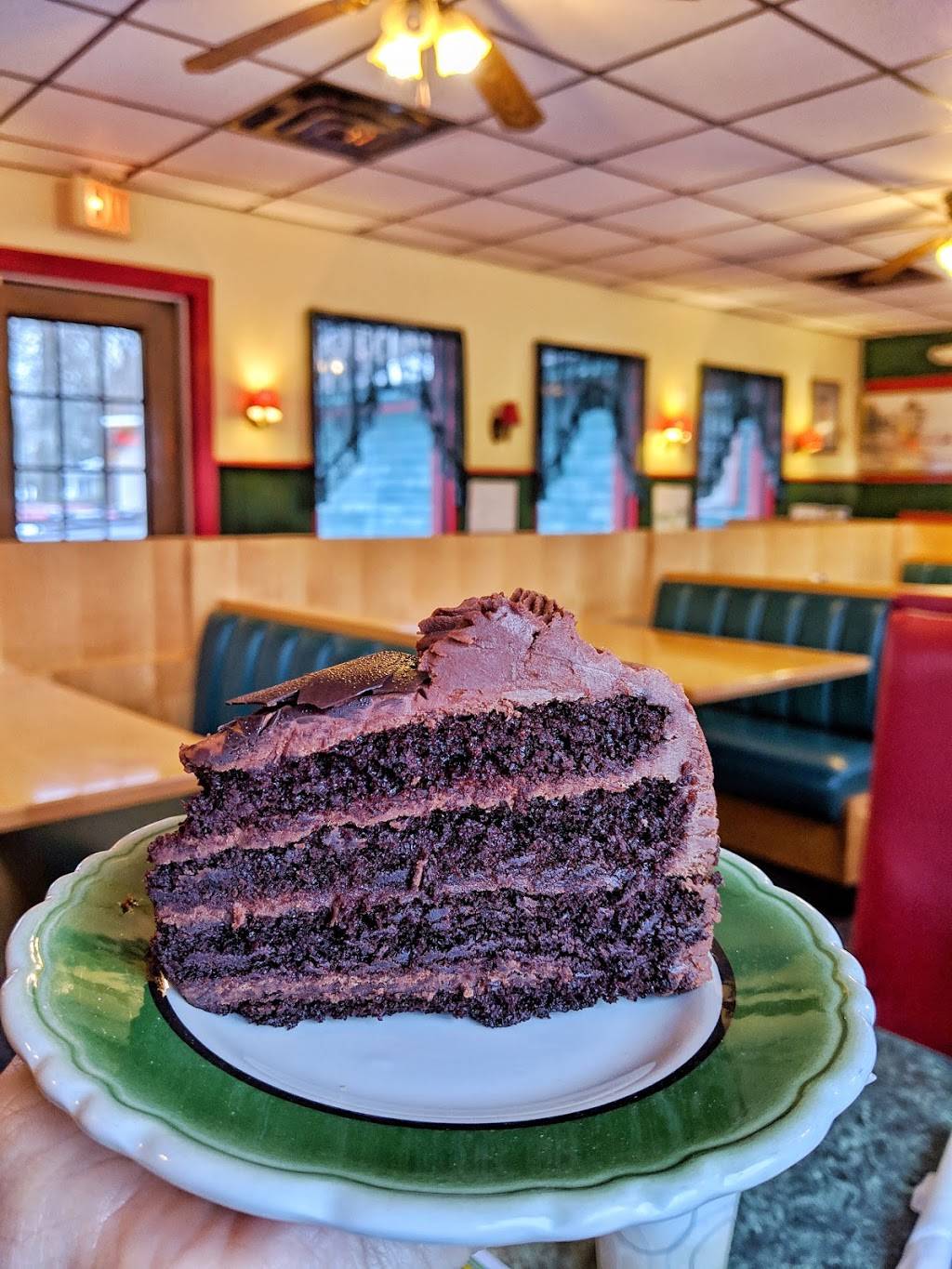 Popes Pizza | restaurant | 232 Washington St, Saratoga Springs, NY 12866, USA | 5185871643 OR +1 518-587-1643