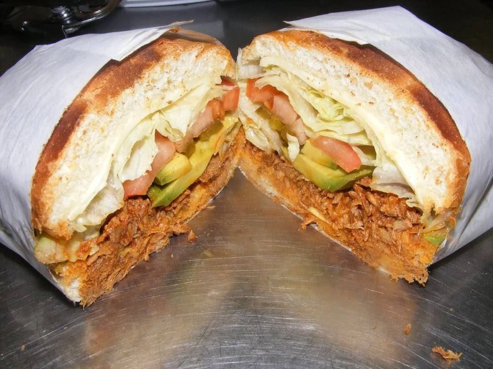 Tortas Juniors | restaurant | Atenas #3751, Playas, Costa Azul, 22506 Tijuana, B.C., Mexico | 016645581585 OR +52 664 558 1585