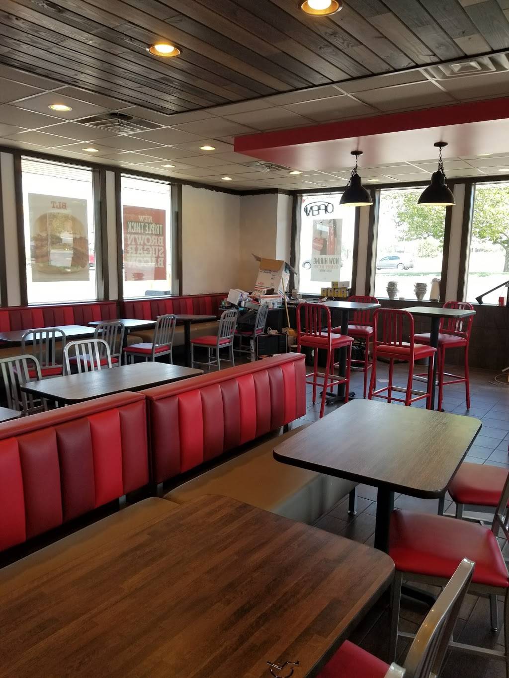 Arbys | restaurant | 10273 1300 E, Sandy, UT 84094, USA | 8015721577 OR +1 801-572-1577