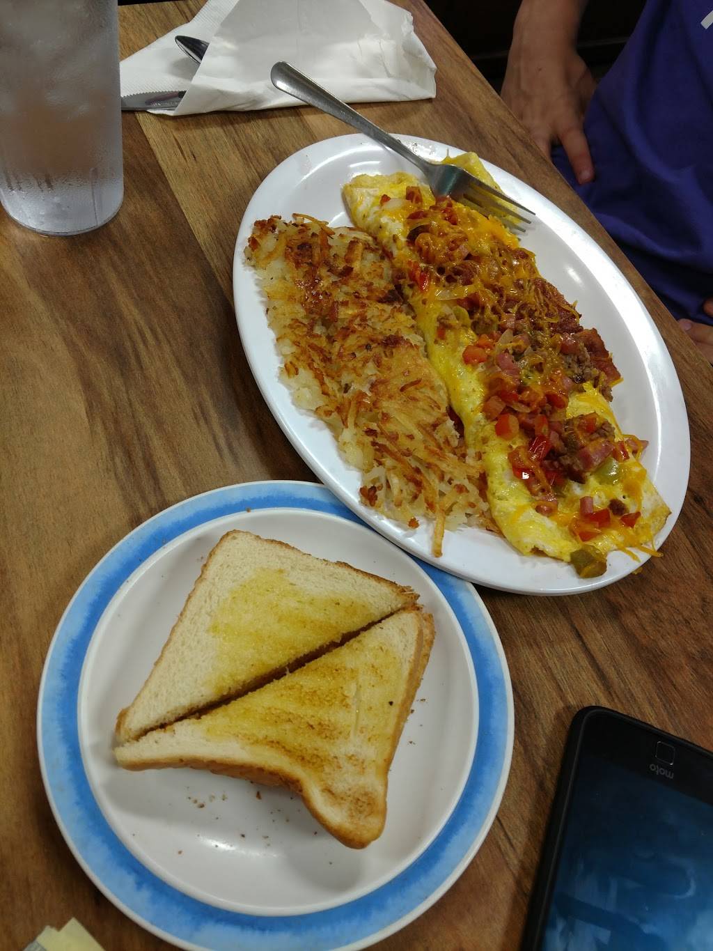 Eastside Cafe | restaurant | 120 S Ozark St, Girard, KS 66743, USA | 6207244232 OR +1 620-724-4232