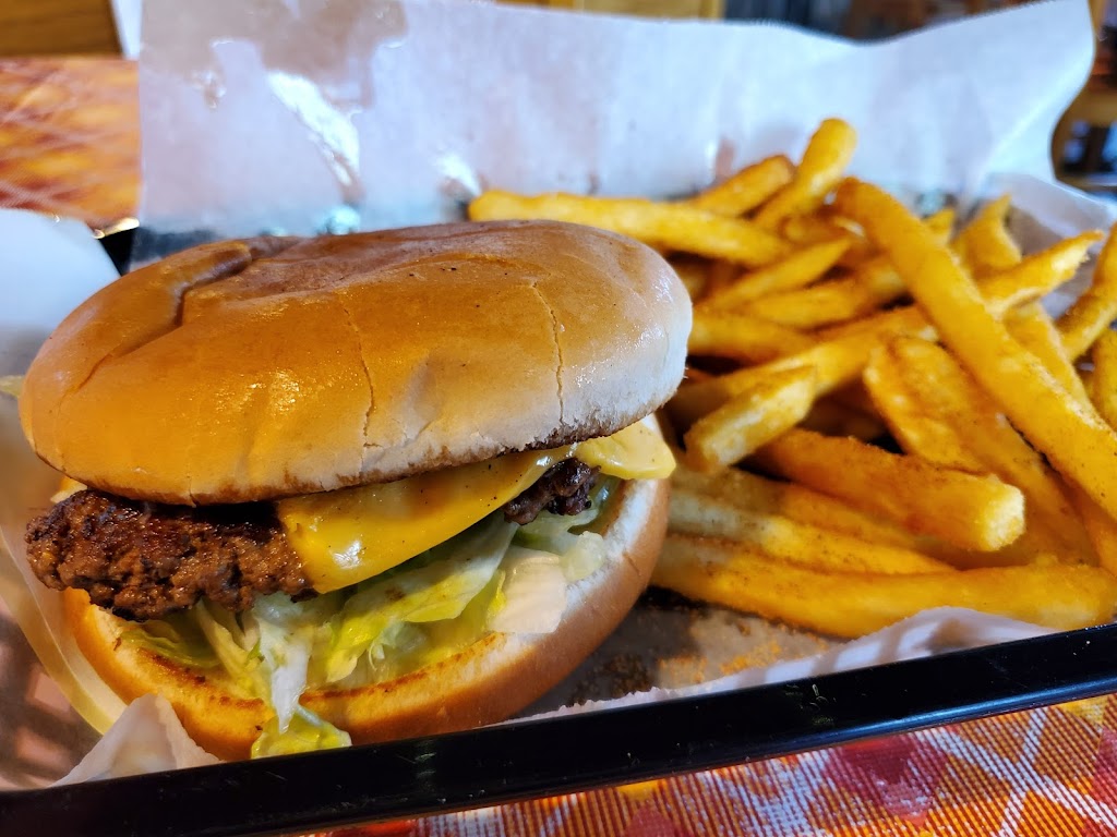 DeLaughters Grocery | restaurant | 406 Houston Dr, Maud, TX 75567, USA | 9035855405 OR +1 903-585-5405