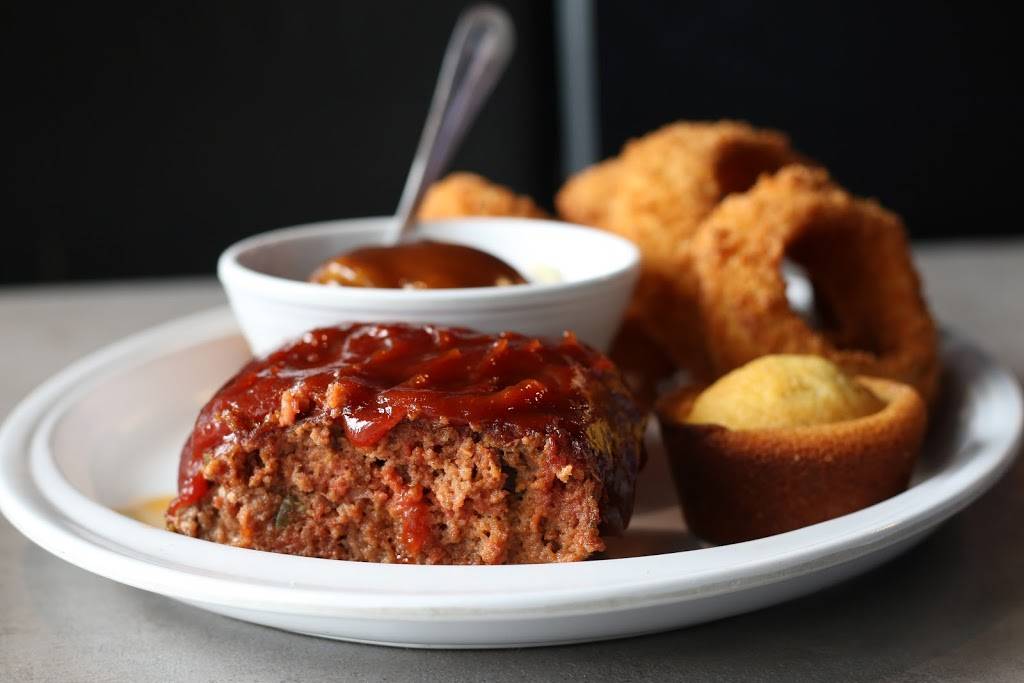 Corner Pub Downtown | restaurant | 151 5th Ave N, Nashville, TN 37219, USA | 6159205808 OR +1 615-920-5808