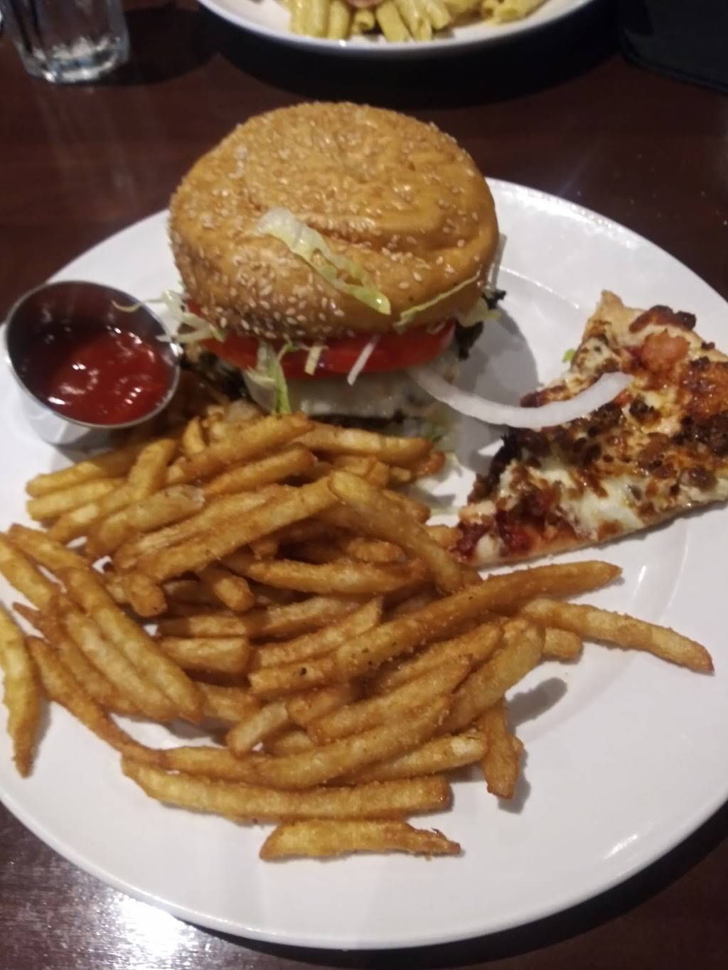 Sams Place Nippers Corner | restaurant | 15545 Old Hickory Blvd, Nashville, TN 37211, USA | 6159425755 OR +1 615-942-5755