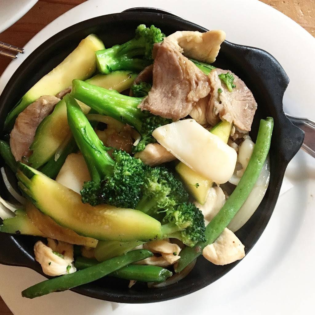 Nông Thôn Restaurant | restaurant | 10086 San Pablo Ave, El Cerrito, CA 94530, USA | 5106478038 OR +1 510-647-8038