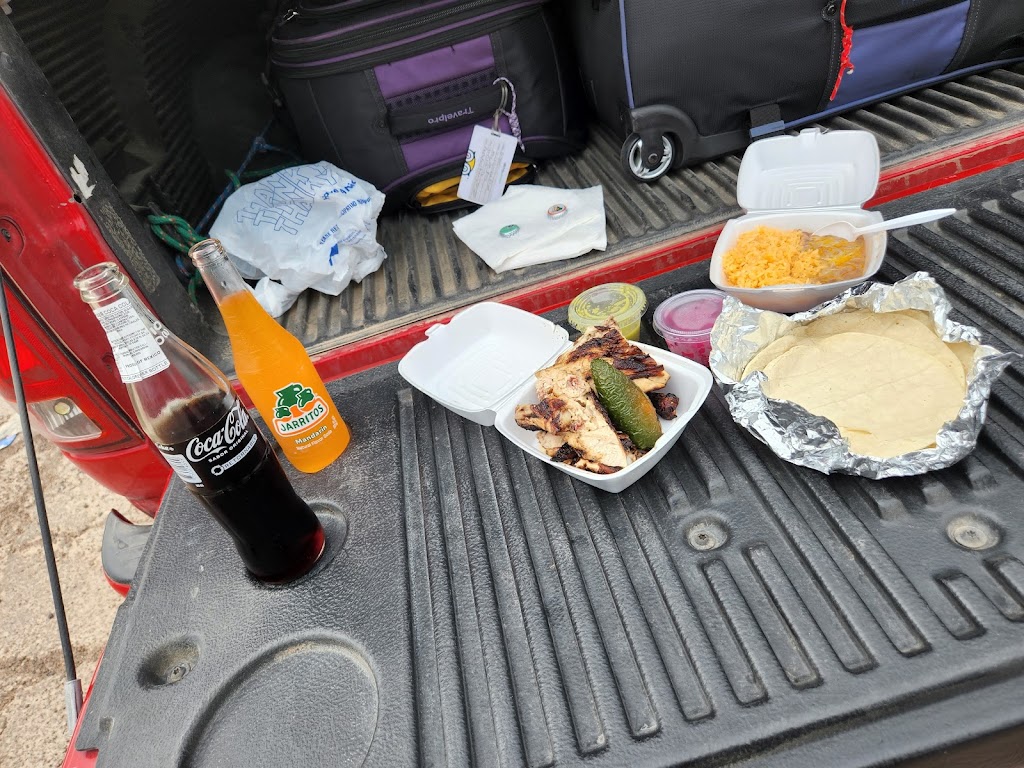 Super Pollo | restaurant | 150 W Pancake Blvd, Liberal, KS 67901, USA | 6206264899 OR +1 620-626-4899