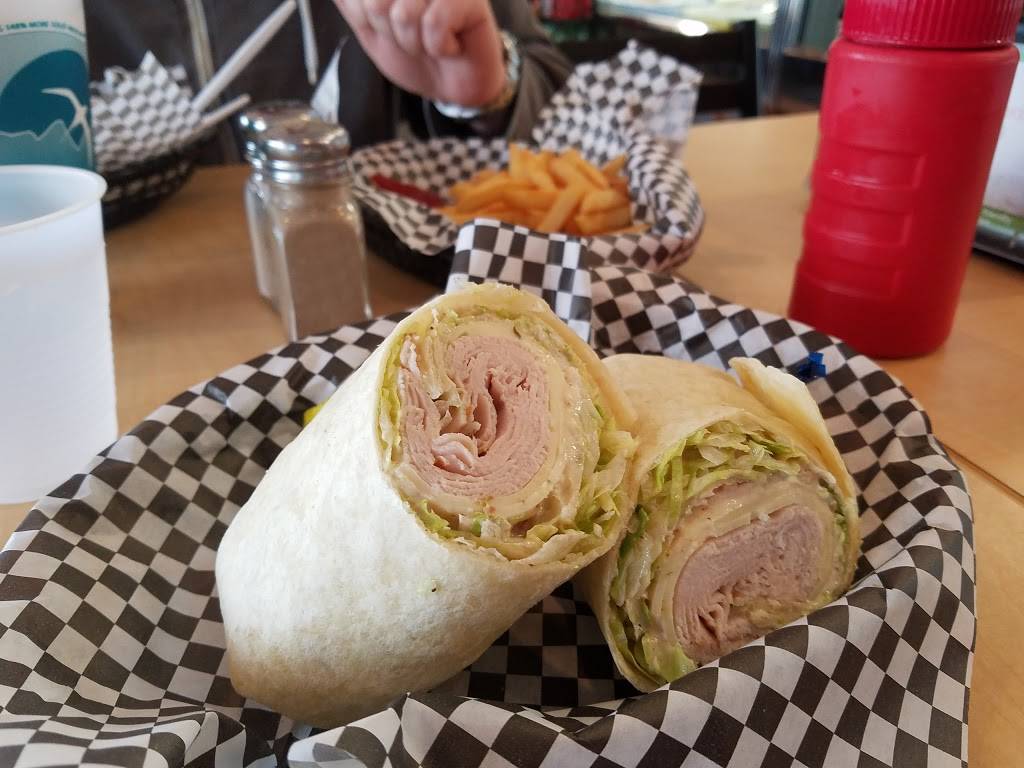 Cannellas Deli | restaurant | 9611 Belair Rd, Nottingham, MD 21236, USA | 4102483288 OR +1 410-248-3288