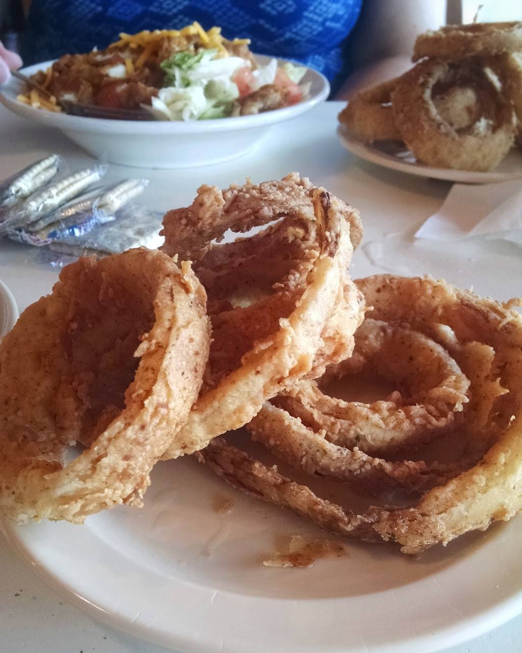 Pauls Cafe | restaurant | 100 E Pine St, Ponchatoula, LA 70454, USA | 9853869581 OR +1 985-386-9581