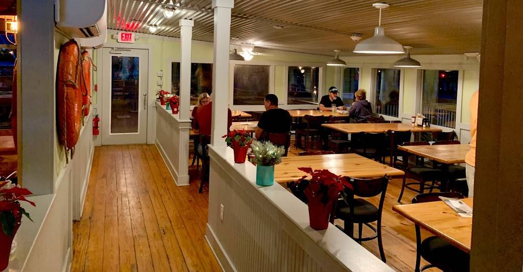 Down Under Restaurant | restaurant | 96106 Wades Pl, Fernandina Beach, FL 32034, USA | 9043106211 OR +1 904-310-6211