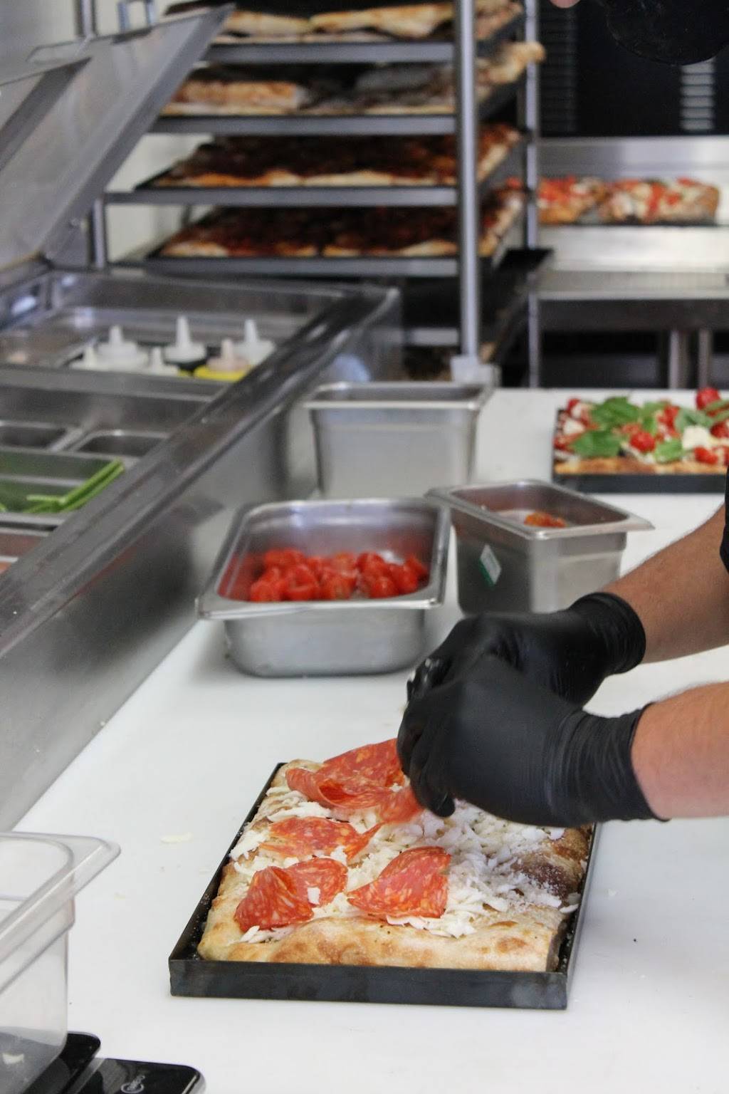 Noemi Pizza Romana | restaurant | 3534 State St, Santa Barbara, CA 93105, USA | 8058692119 OR +1 805-869-2119