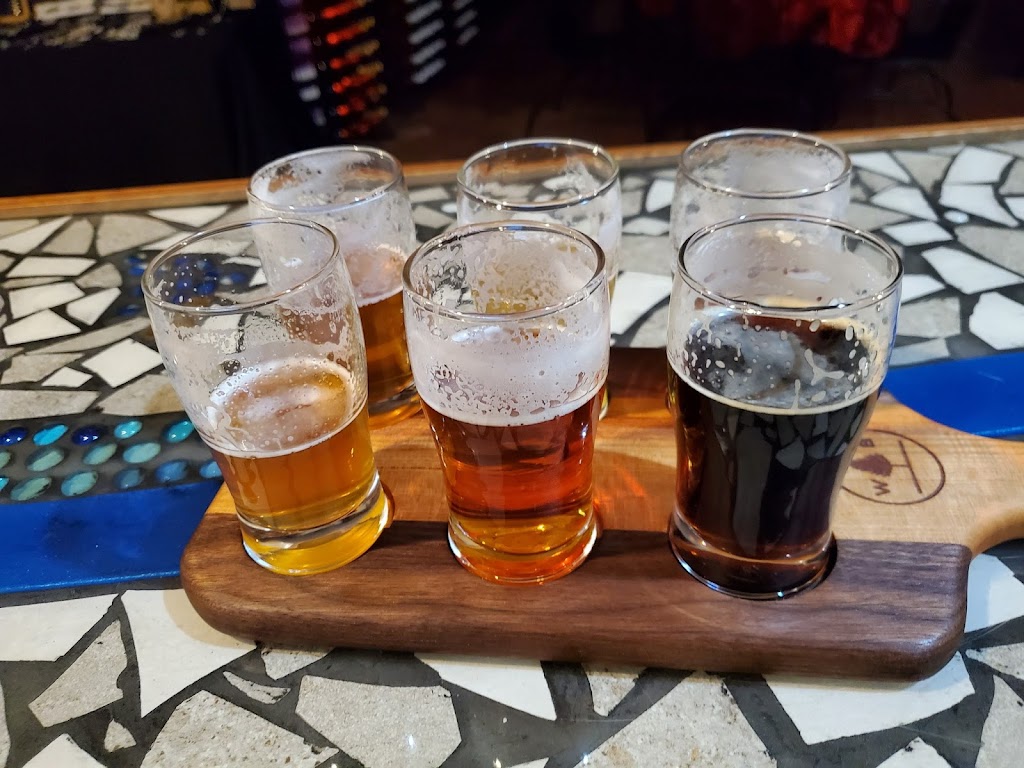 Warner Brew Haus | restaurant | 706 S Kalamazoo St, Paw Paw, MI 49079, USA | 2696573165 OR +1 269-657-3165