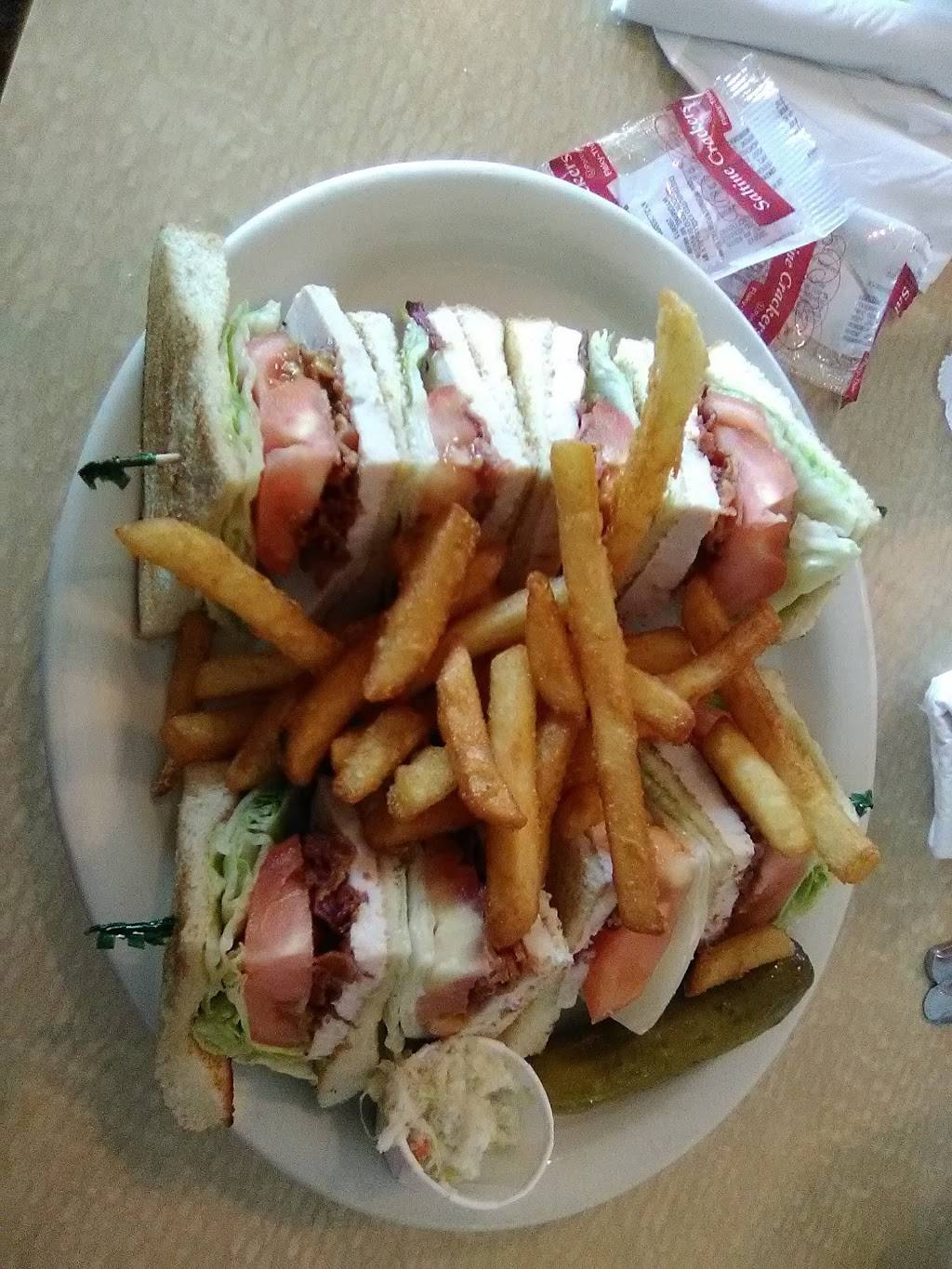 Castlewood Restaurant | restaurant | 2811 Wisconsin St, Sturtevant, WI 53177, USA | 2628869799 OR +1 262-886-9799