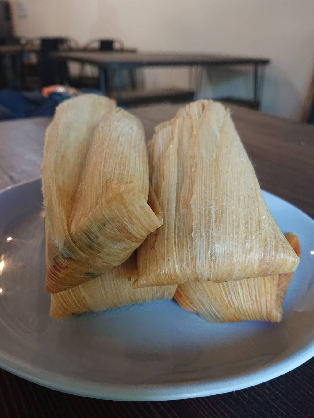 Tamales Alberto Echo Park | restaurant | 1630 Sunset Blvd, Los Angeles, CA 90026, USA | 2135720154 OR +1 213-572-0154