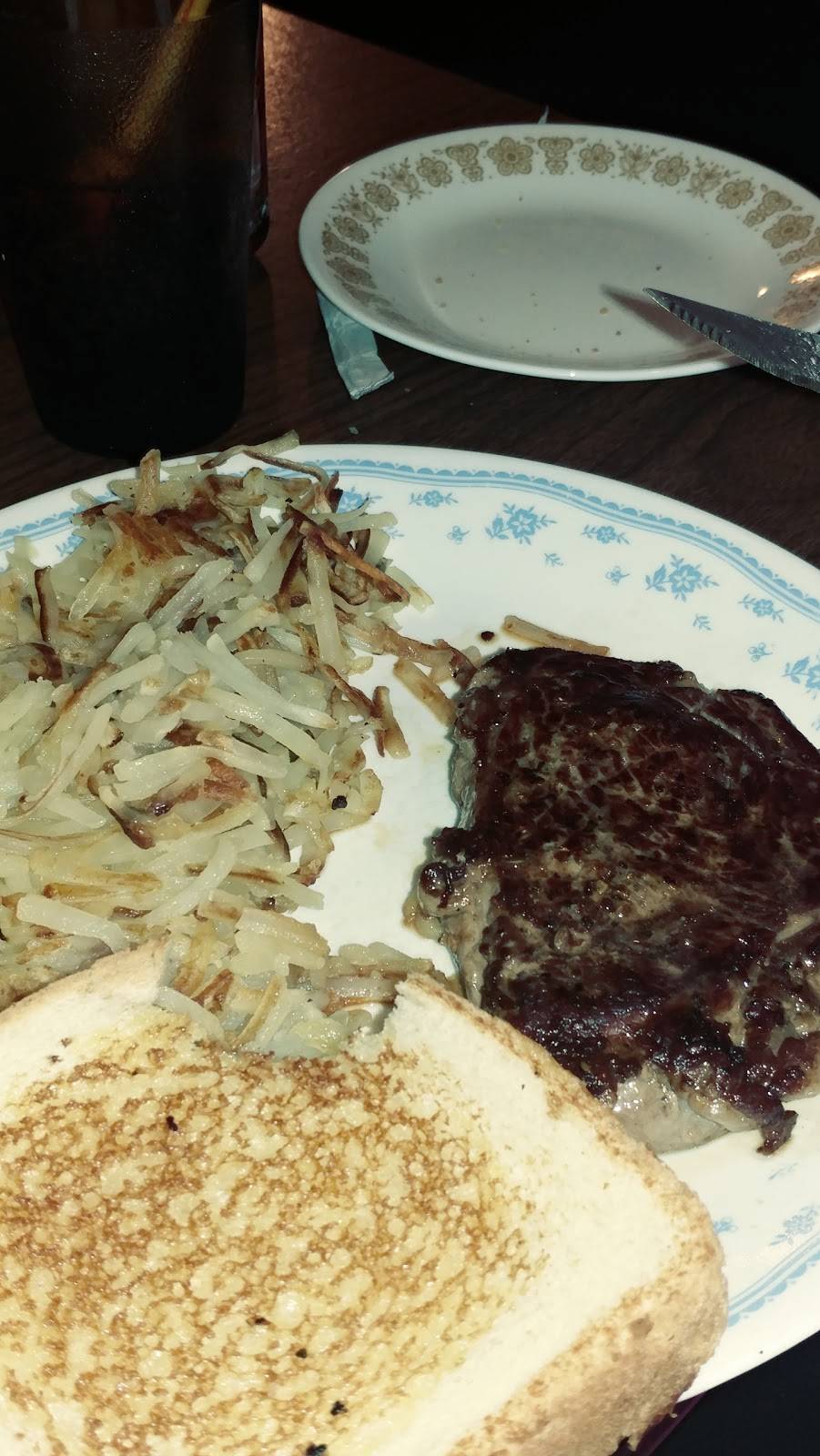 Grandmas Diner | restaurant | 713 N Walnut St, Avoca, IA 51521, USA | 7123433044 OR +1 712-343-3044