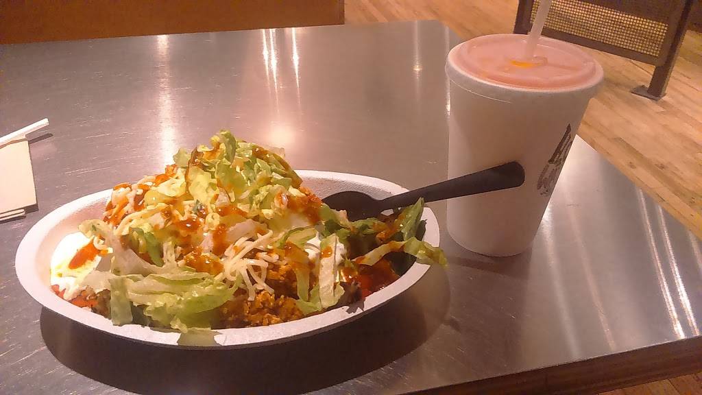 Chipotle Mexican Grill | restaurant | 658 State St, Madison, WI 53703, USA | 6082504613 OR +1 608-250-4613