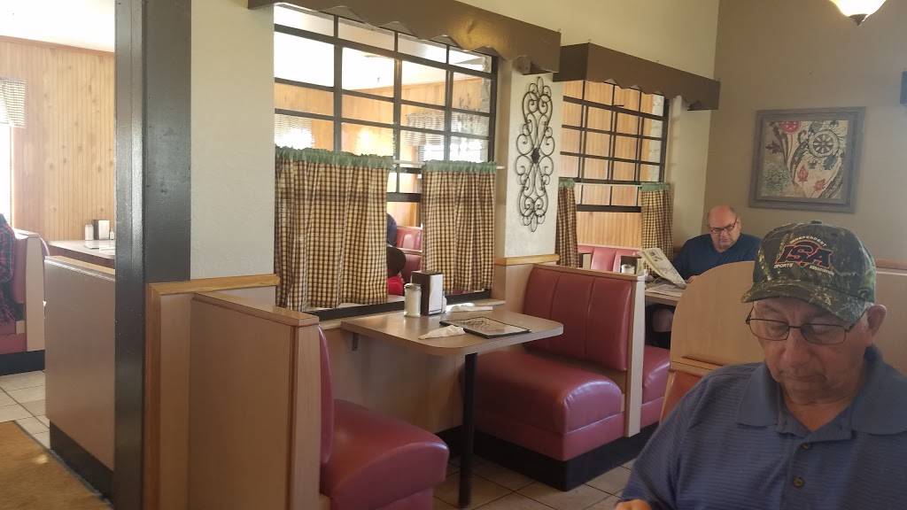 Aunt Fannies Restaurant | restaurant | 6147 SE Abshier Blvd, Belleview, FL 34420, USA | 3522455442 OR +1 352-245-5442