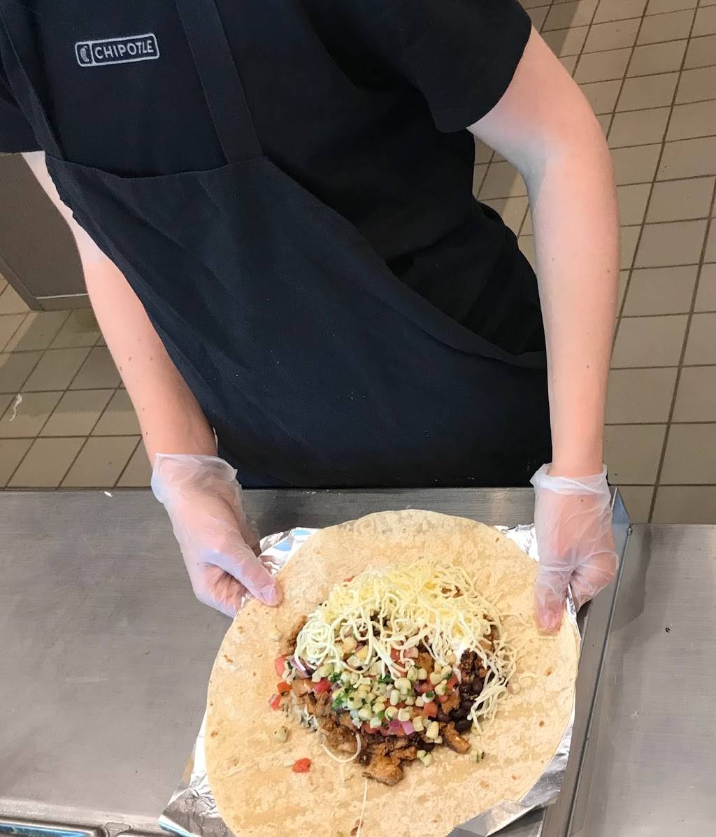 Chipotle Mexican Grill | restaurant | 3901 Old Forest Rd #101, Lynchburg, VA 24501, USA | 4343850328 OR +1 434-385-0328