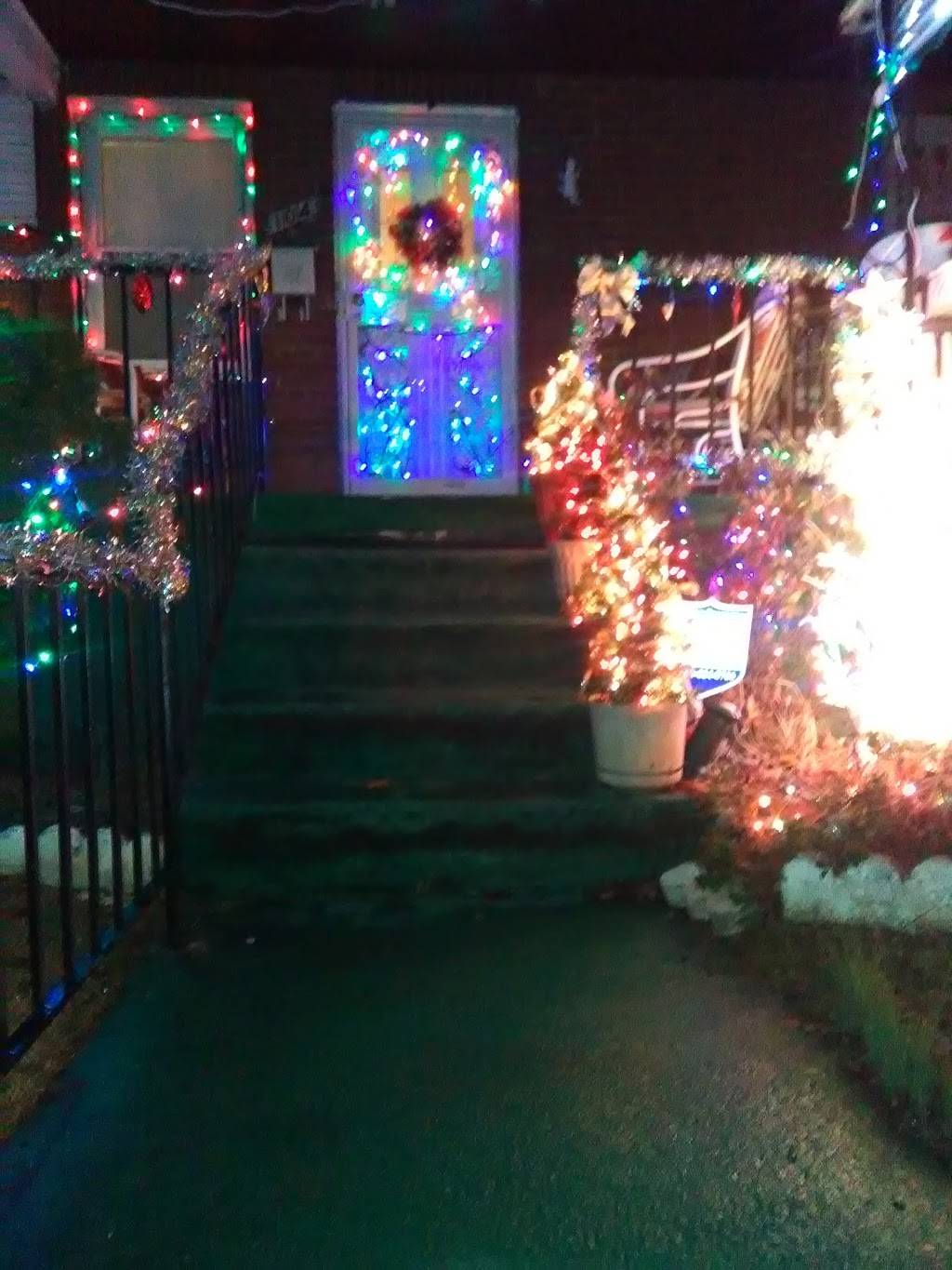 Caton Carryout | meal takeaway | 3551 W Caton Ave, Baltimore, MD 21229, USA | 4105662414 OR +1 410-566-2414