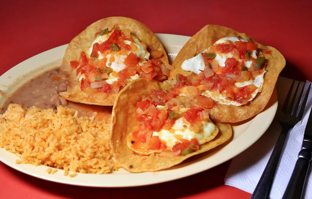 El Huarachito Casero | restaurant | 13701 Van Nuys Blvd, Pacoima, CA 91331, USA | 8188994363 OR +1 818-899-4363