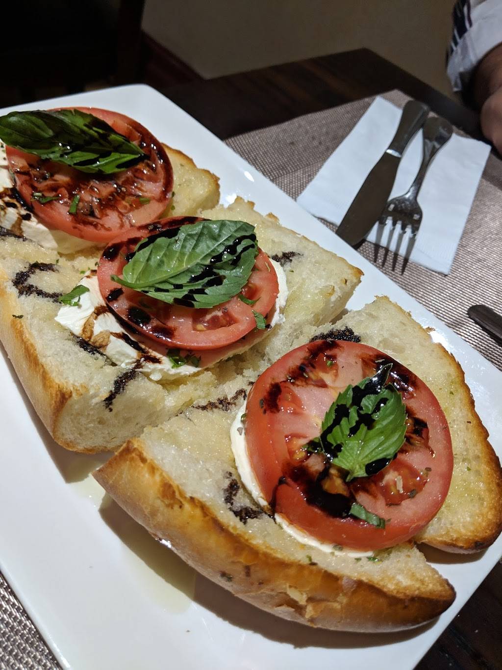 Antonios Kitchen | meal delivery | 76-08 21st Ave, East Elmhurst, NY 11370, USA | 7187289200 OR +1 718-728-9200