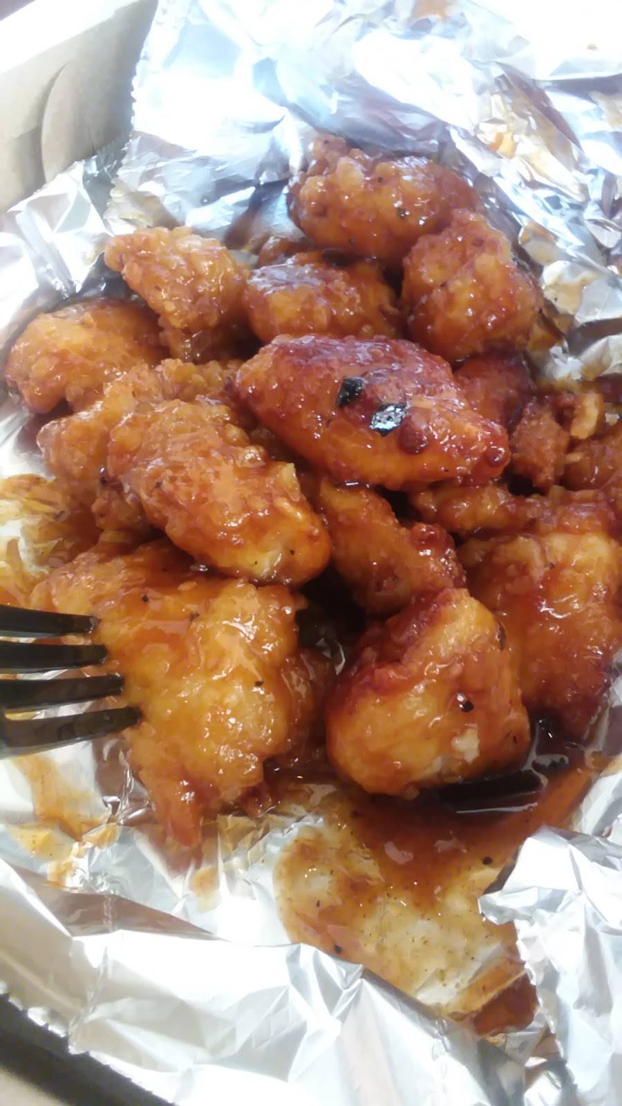 D.P. Dough | restaurant | Mission valley Plaza, 2109 Avent Ferry Rd, Raleigh, NC 27606, USA | 9198291525 OR +1 919-829-1525