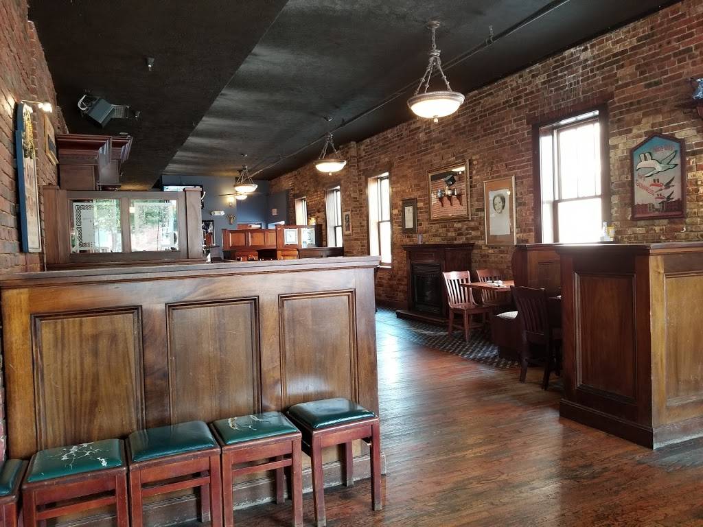 Maggie Mileys | restaurant | 126 E Beaufort St, Normal, IL 61761, USA | 3098074301 OR +1 309-807-4301