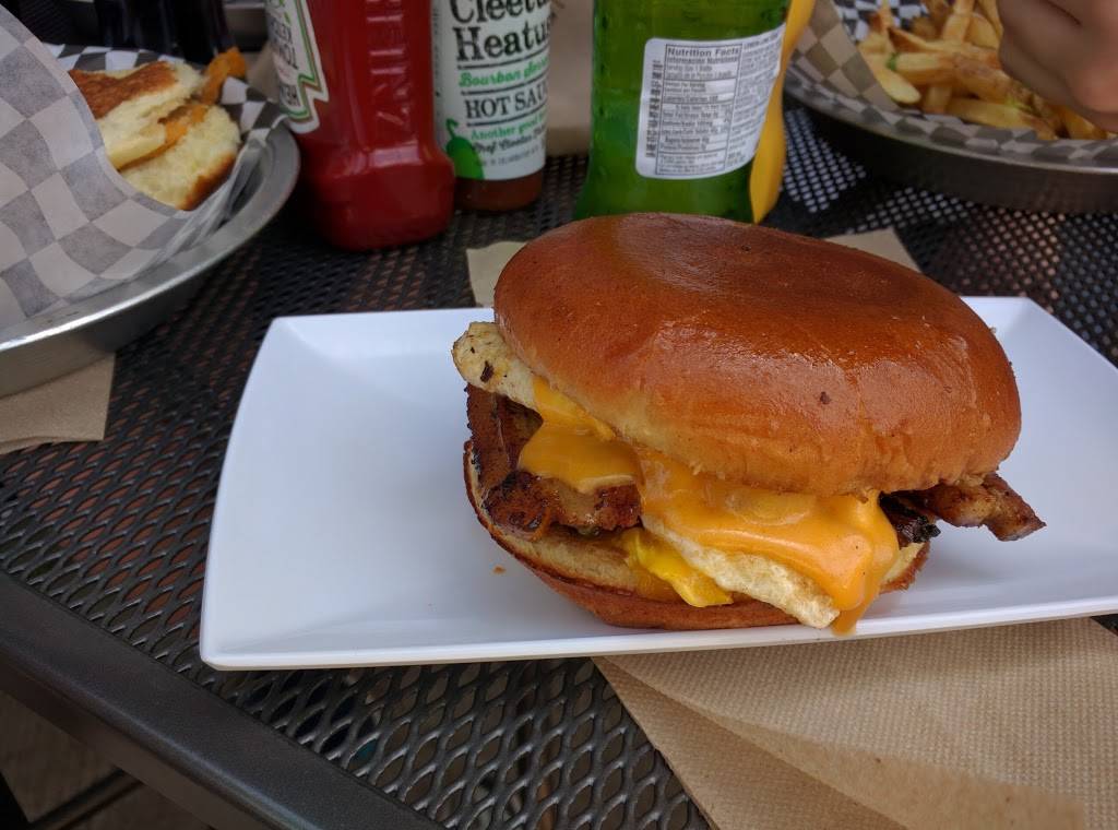 Stacked & Folded | restaurant | 551 Lincoln Ave, Winnetka, IL 60093, USA | 8473869100 OR +1 847-386-9100