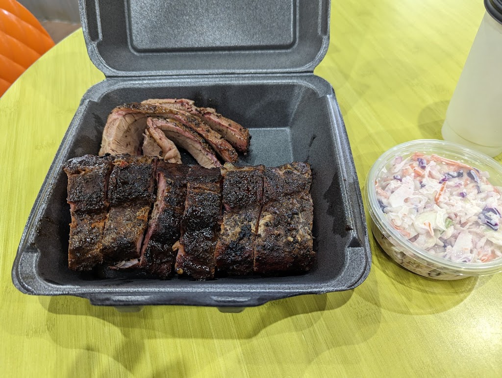 CR Midnight Smoker BBQ | restaurant | 1100 3rd St SE, Cedar Rapids, IA 52401, USA | 3195733190 OR +1 319-573-3190