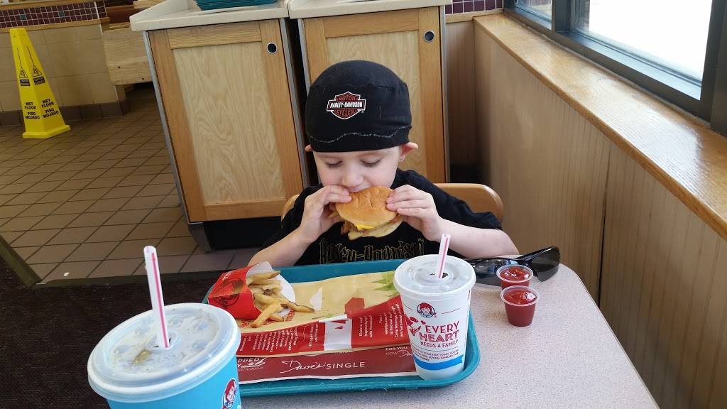 Wendys | restaurant | 3180 Niagara Falls Blvd, Amherst, NY 14228, USA | 7167430592 OR +1 716-743-0592