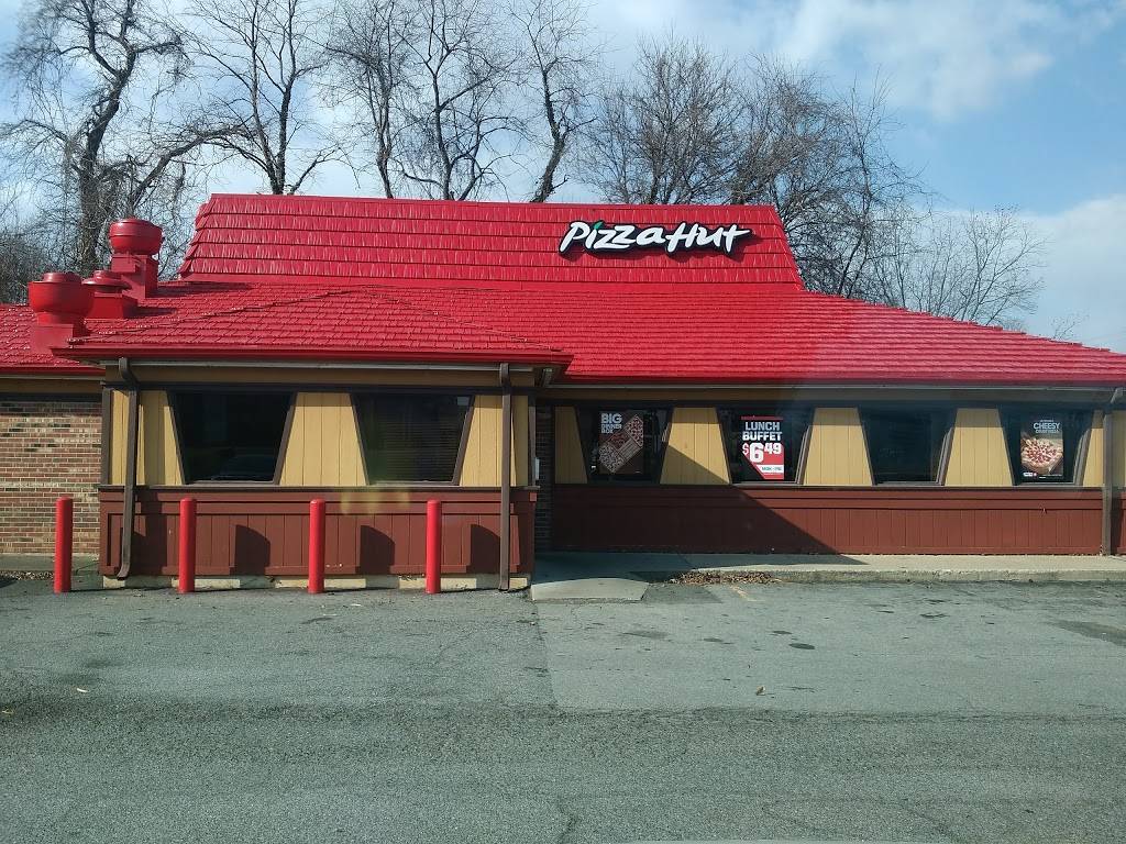 Pizza Hut | meal takeaway | 870 E Main St, Bedford, VA 24523, USA | 5405868243 OR +1 540-586-8243