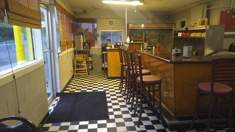 Busy Bee Drive-In | restaurant | 811 Crossland Ave, Clarksville, TN 37040, USA | 9316471808 OR +1 931-647-1808