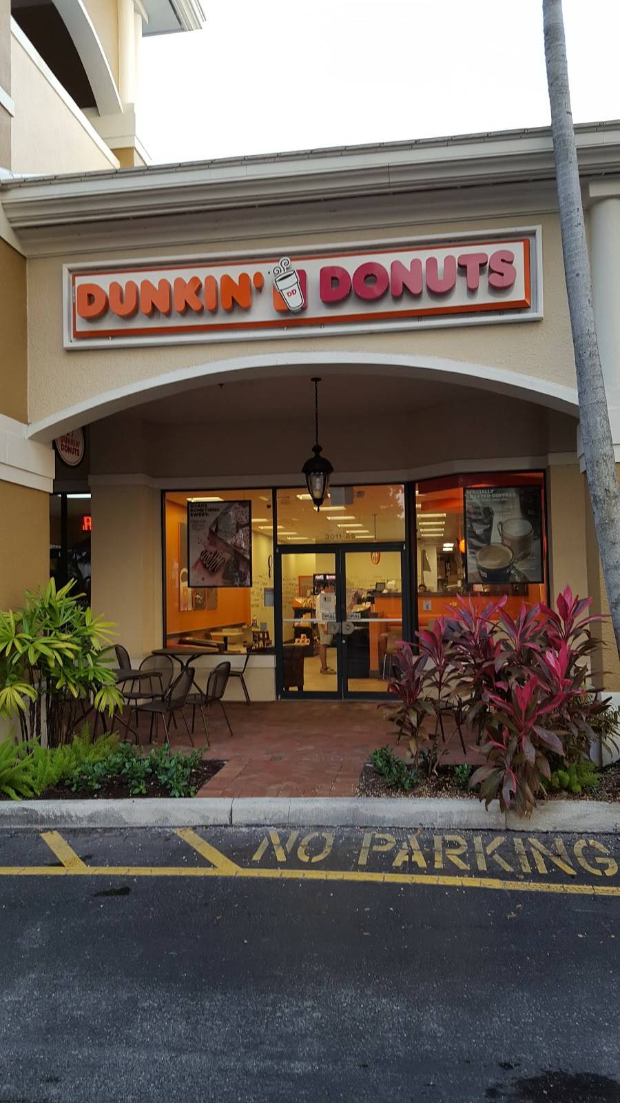 Dunkin | bakery | 3011 Yamato Rd Suite A-5, Boca Raton, FL 33434, USA | 5612105258 OR +1 561-210-5258