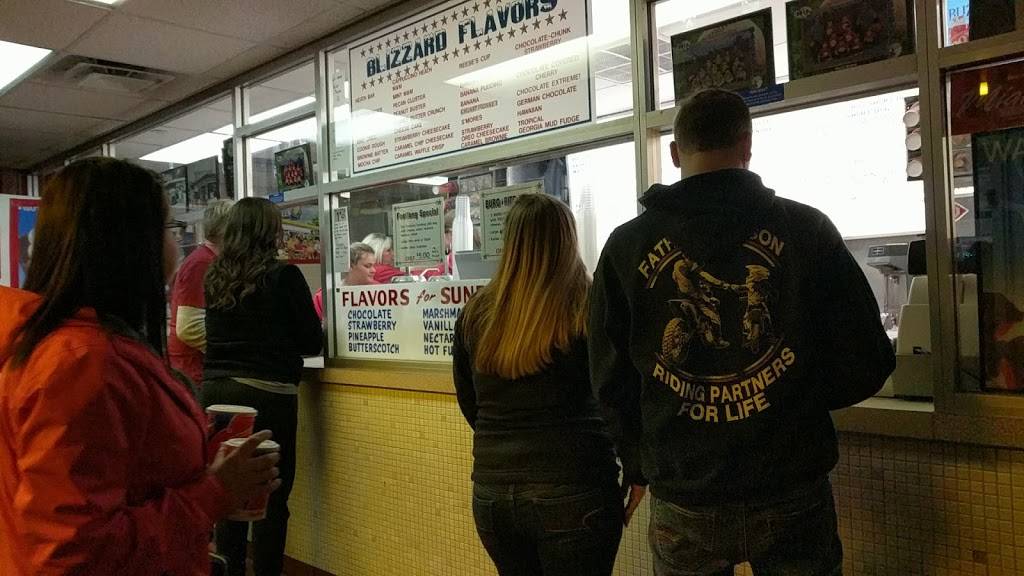 Dairy Queen Store | restaurant | 326 S Main St, Miamisburg, OH 45342, USA | 9378661611 OR +1 937-866-1611