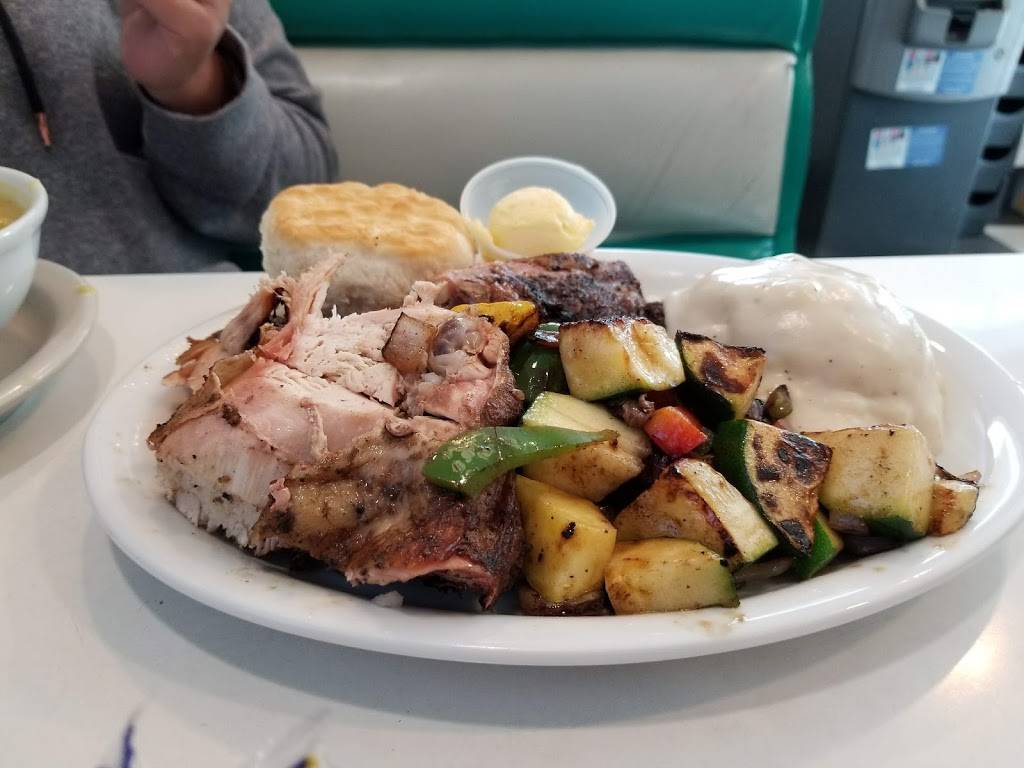 Richies Real American Diner | restaurant | 14236 Valley Center Dr # A, Victorville, CA 92395, USA | 7609551113 OR +1 760-955-1113