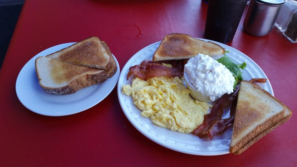 Norms Hangar Coffee Shop | restaurant | 1615 McKinley Ave, La Verne, CA 91750, USA | 9096676229 OR +1 909-667-6229