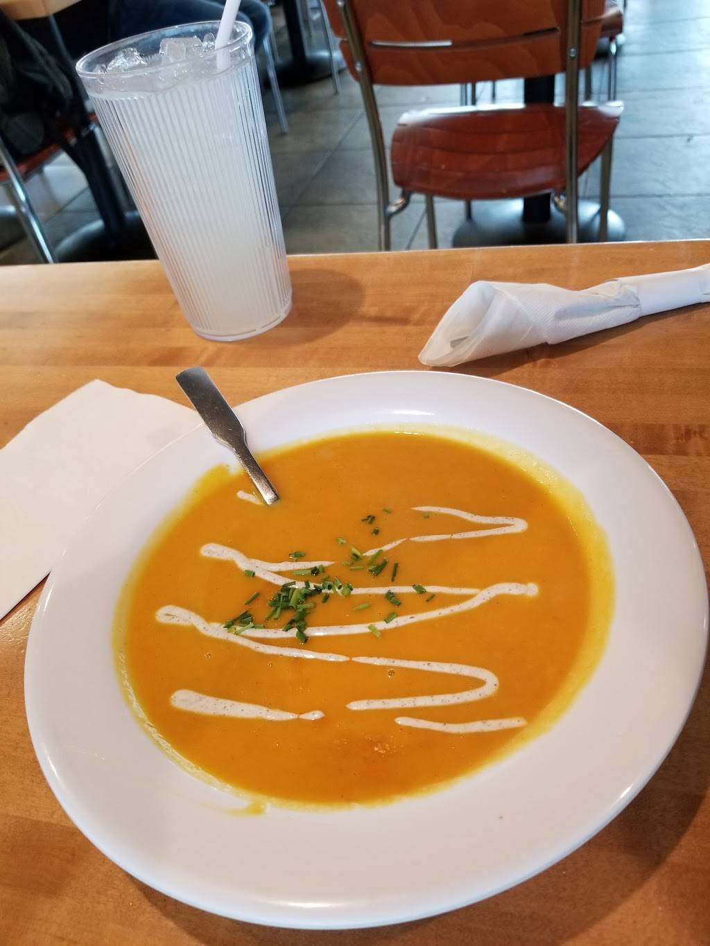 Wolfgang Puck Express | cafe | 7800 Col. H. Weir Cook Memorial Dr, Indianapolis, IN 46241, USA | 3172416224 OR +1 317-241-6224