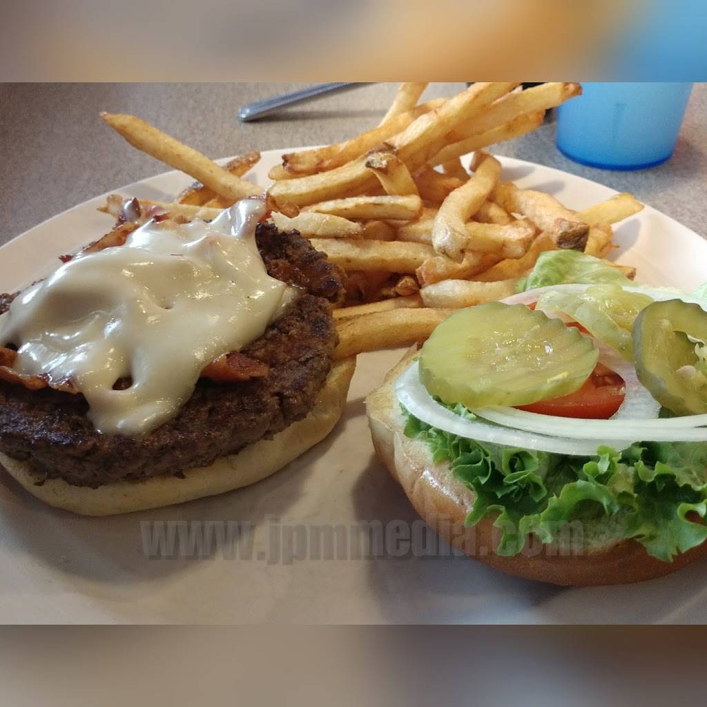 Friends Too | restaurant | 3720 W Jefferson Blvd, Fort Wayne, IN 46804, USA | 2607550894 OR +1 260-755-0894