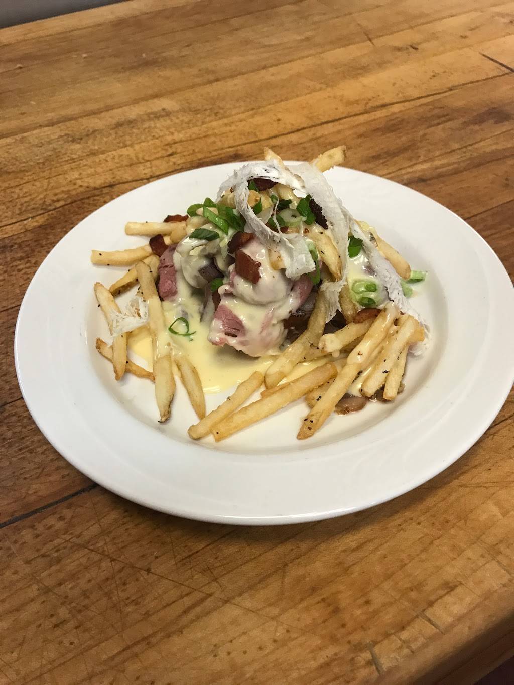 Toms Place | restaurant | 17107 US-51, De Soto, IL 62924, USA | 6188673033 OR +1 618-867-3033