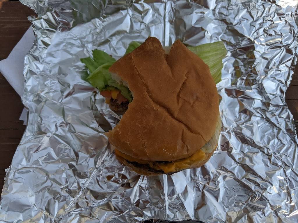 The Dairy Shoppe | restaurant | 617 1st St, Redfield, IA 50233, USA | 5158332815 OR +1 515-833-2815