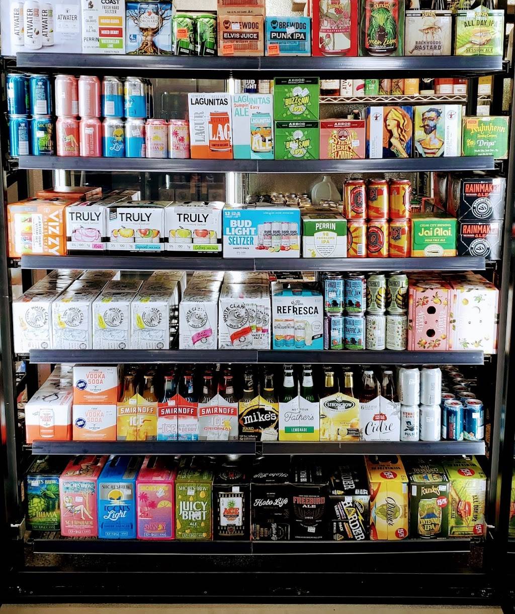 ZZ Market & Grill | meal takeaway | 210 Henry St, Detroit, MI 48201, USA | 3138160003 OR +1 313-816-0003