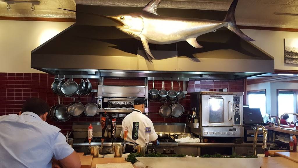 The Fish Market | restaurant | 750 N Harbor Dr, San Diego, CA 92101, USA | 6192323474 OR +1 619-232-3474