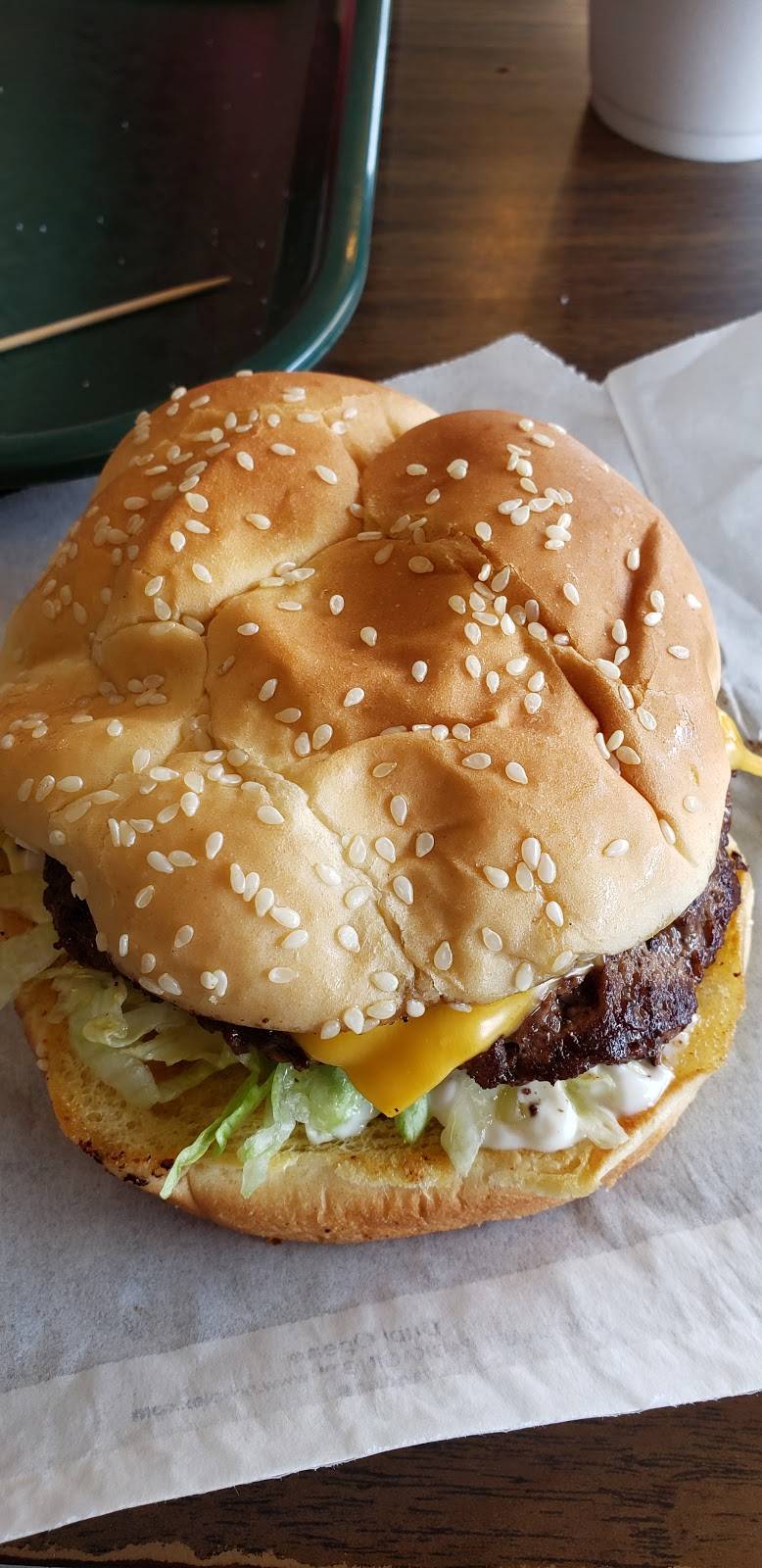 Barrys Grill | restaurant | 3124 N May Ave, Oklahoma City, OK 73112, USA | 4059487878 OR +1 405-948-7878