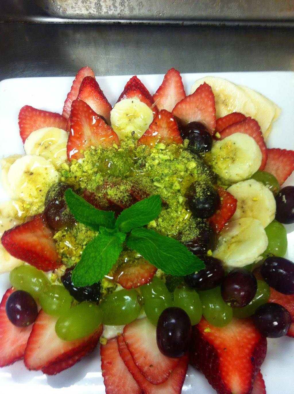 Elie’s | restaurant | 263 Pierce St, Birmingham, MI 48009, USA | 2486472420 OR +1 248-647-2420