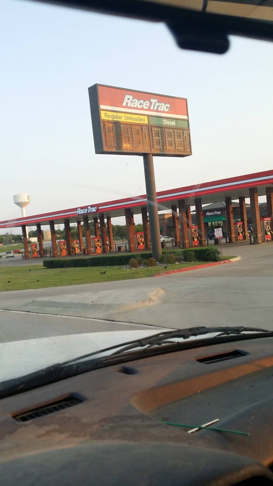 RaceTrac | cafe | 3602, 6300 Jacksboro Hwy, Lake Worth, TX 76135, USA | 8172376002 OR +1 817-237-6002