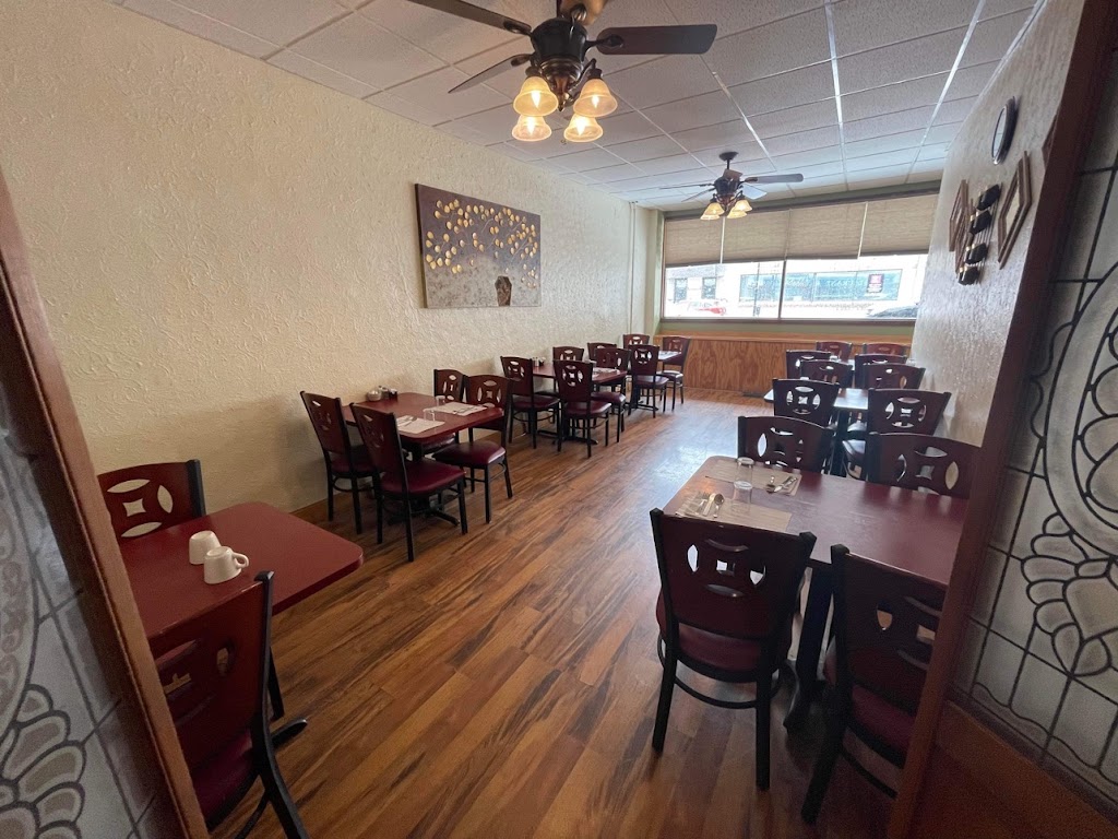 Sportsmen’s Restaurant & Taverna | restaurant | 509 E Howard St, Hibbing, MN 55746, USA | 2182621848 OR +1 218-262-1848