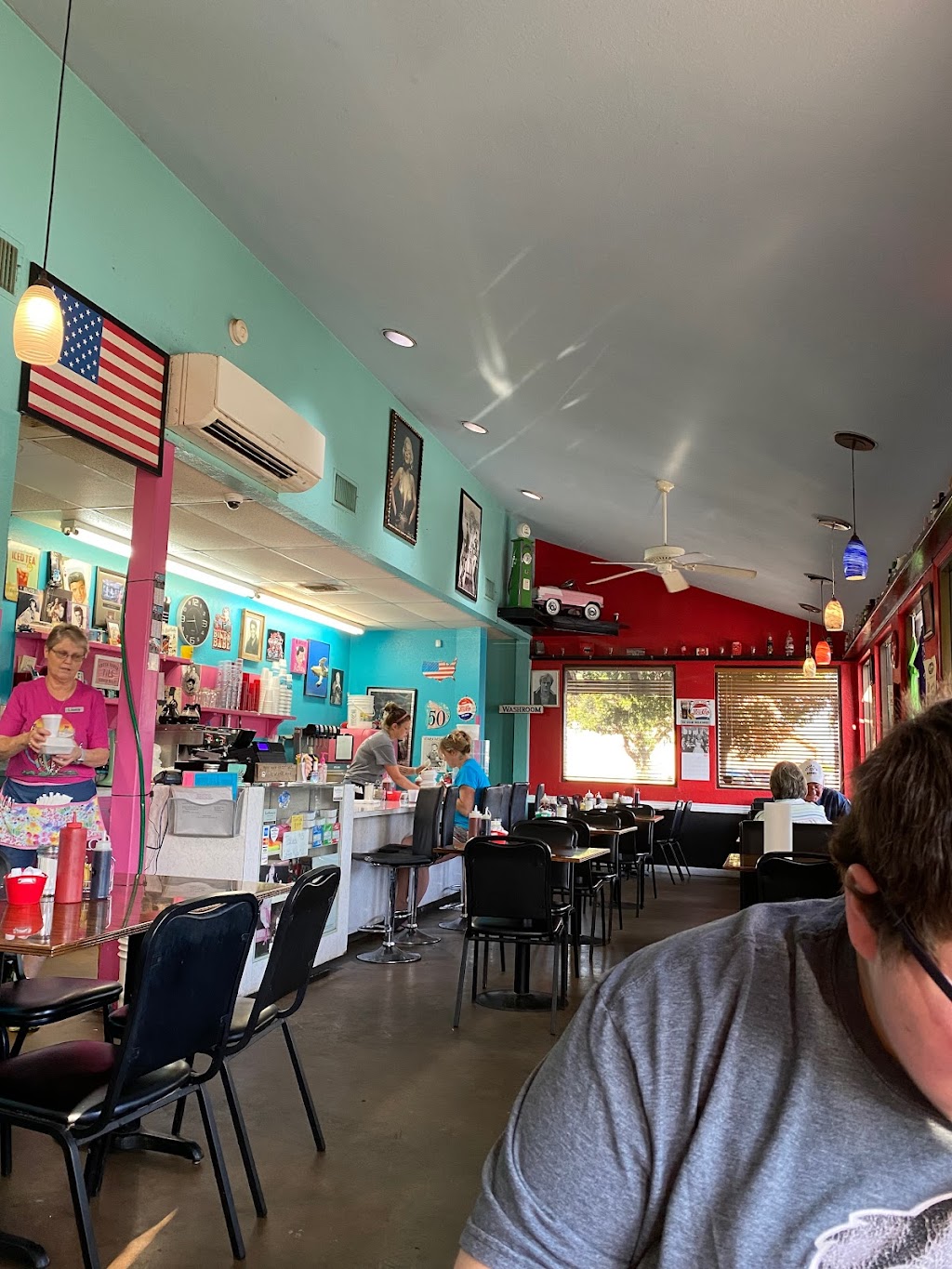 Roxies Diner | restaurant | 4609 S Jackson St, San Angelo, TX 76903, USA | 3256554403 OR +1 325-655-4403