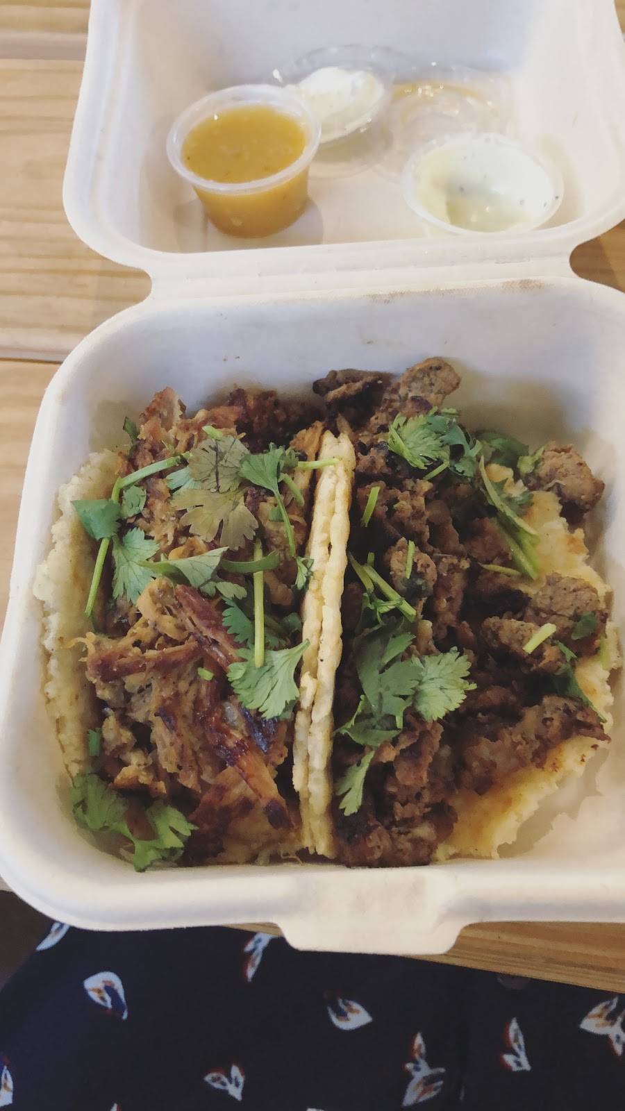 Taco Window | restaurant | 2622 W Jefferson Blvd, Los Angeles, CA 90018, USA | 3233739671 OR +1 323-373-9671