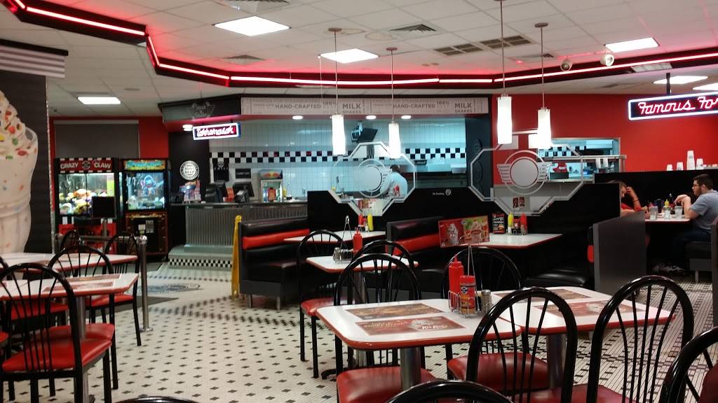 Steak n Shake | restaurant | 9150 N Main St, Dayton, OH 45415, USA | 9378320294 OR +1 937-832-0294