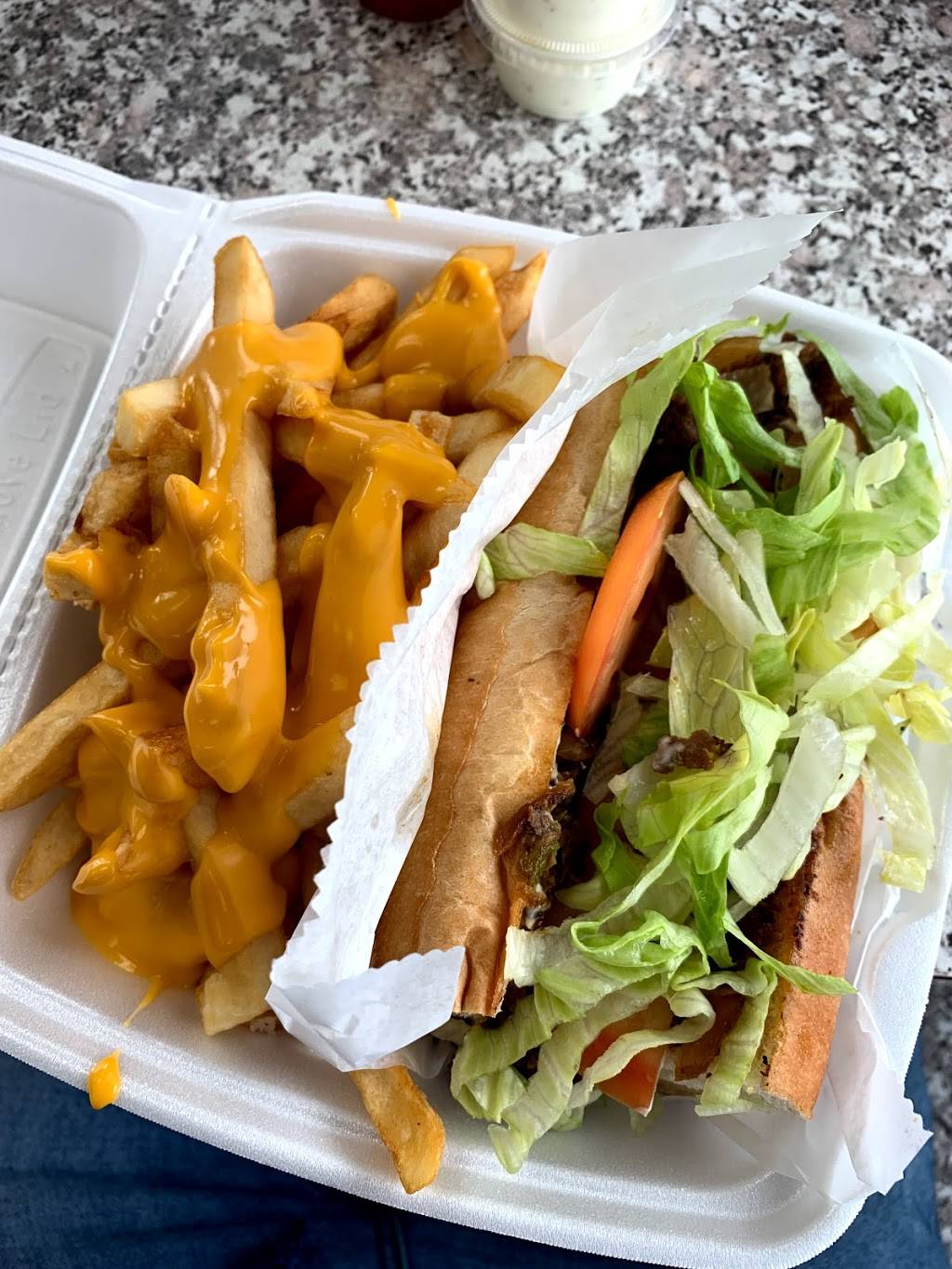 Chicago Munchies Fried & Grilled | restaurant | 790 N Westnedge Ave, Kalamazoo, MI 49007, USA | 2698882266 OR +1 269-888-2266