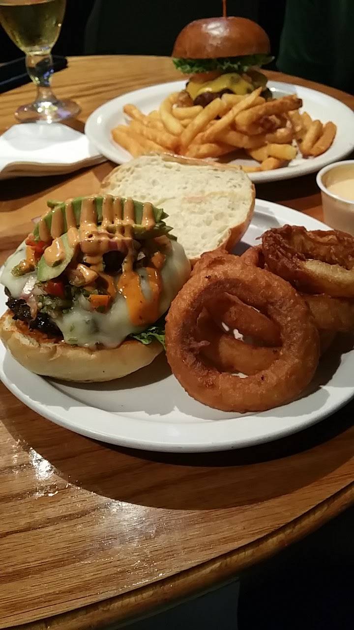 Cornerstone Grill & Loft | restaurant | 7325 Baltimore Ave, College Park, MD 20740, USA | 3017797044 OR +1 301-779-7044